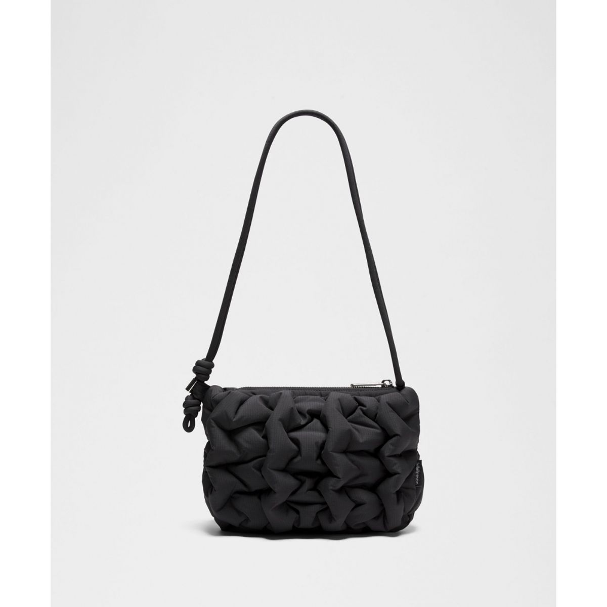 룰루레몬(LULULEMON) 퀼티 퍼프 스몰 크로스바디 백 2.4L  BLK SLVR