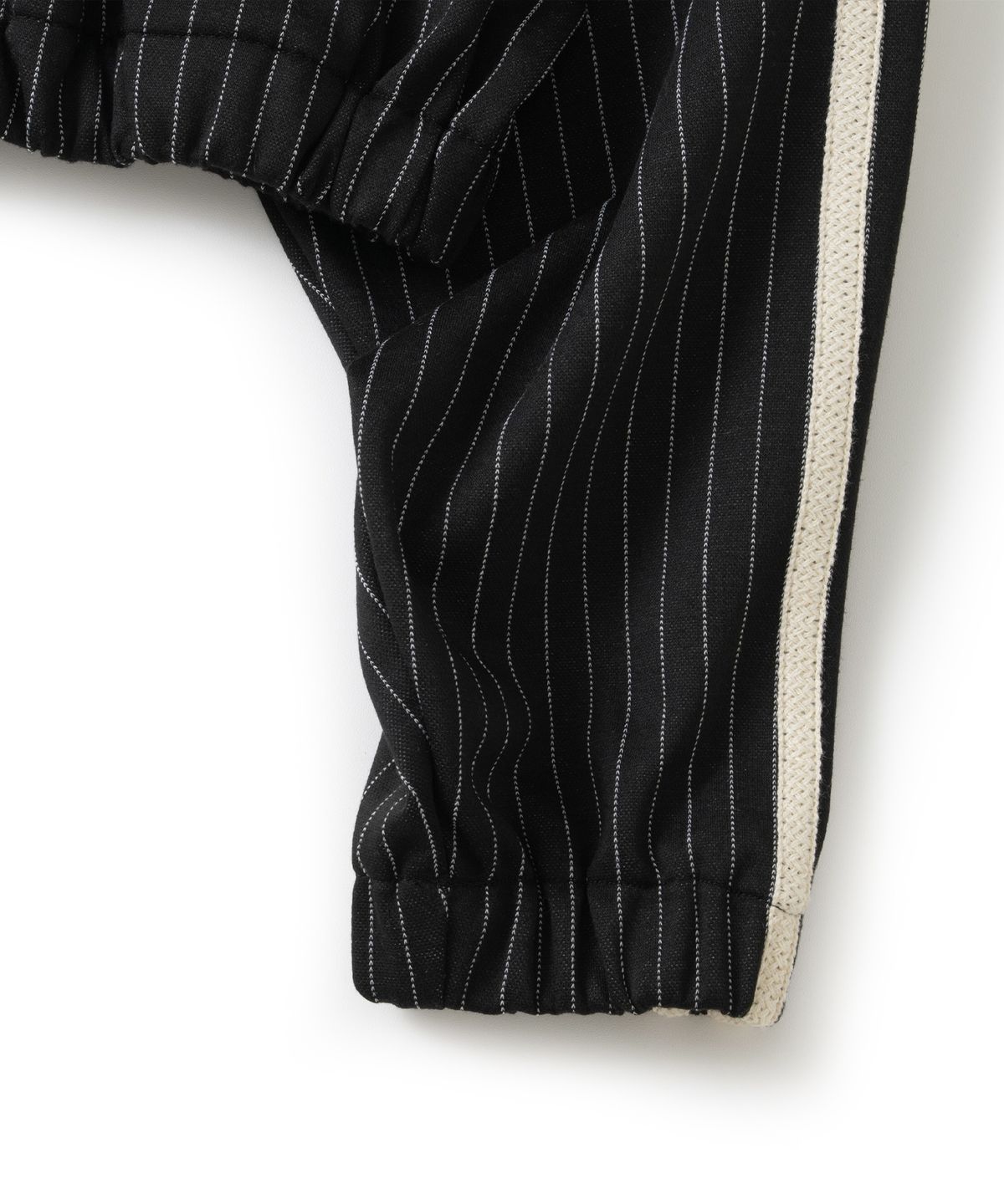 낫포너드(NOT4NERD) Pin Stripe Side Tape Raglan Track Jacket - Black