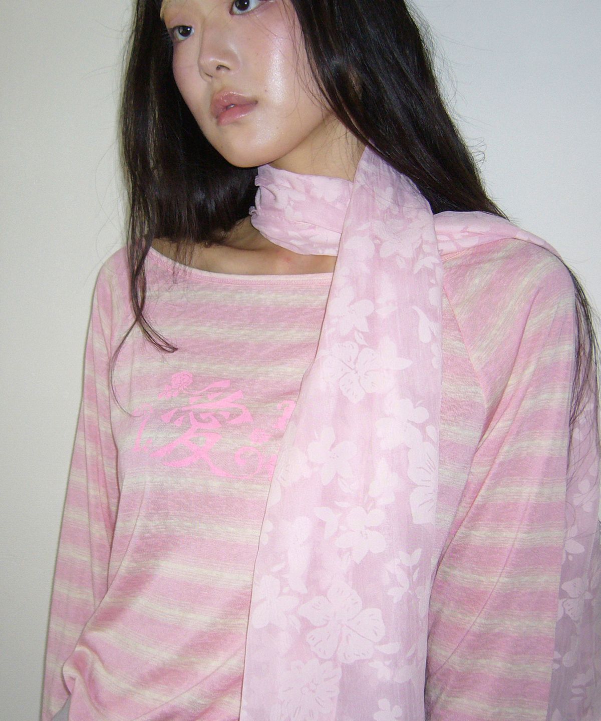 포에브(POEV) Flower Wide Crinkled Scarf [2 Color]