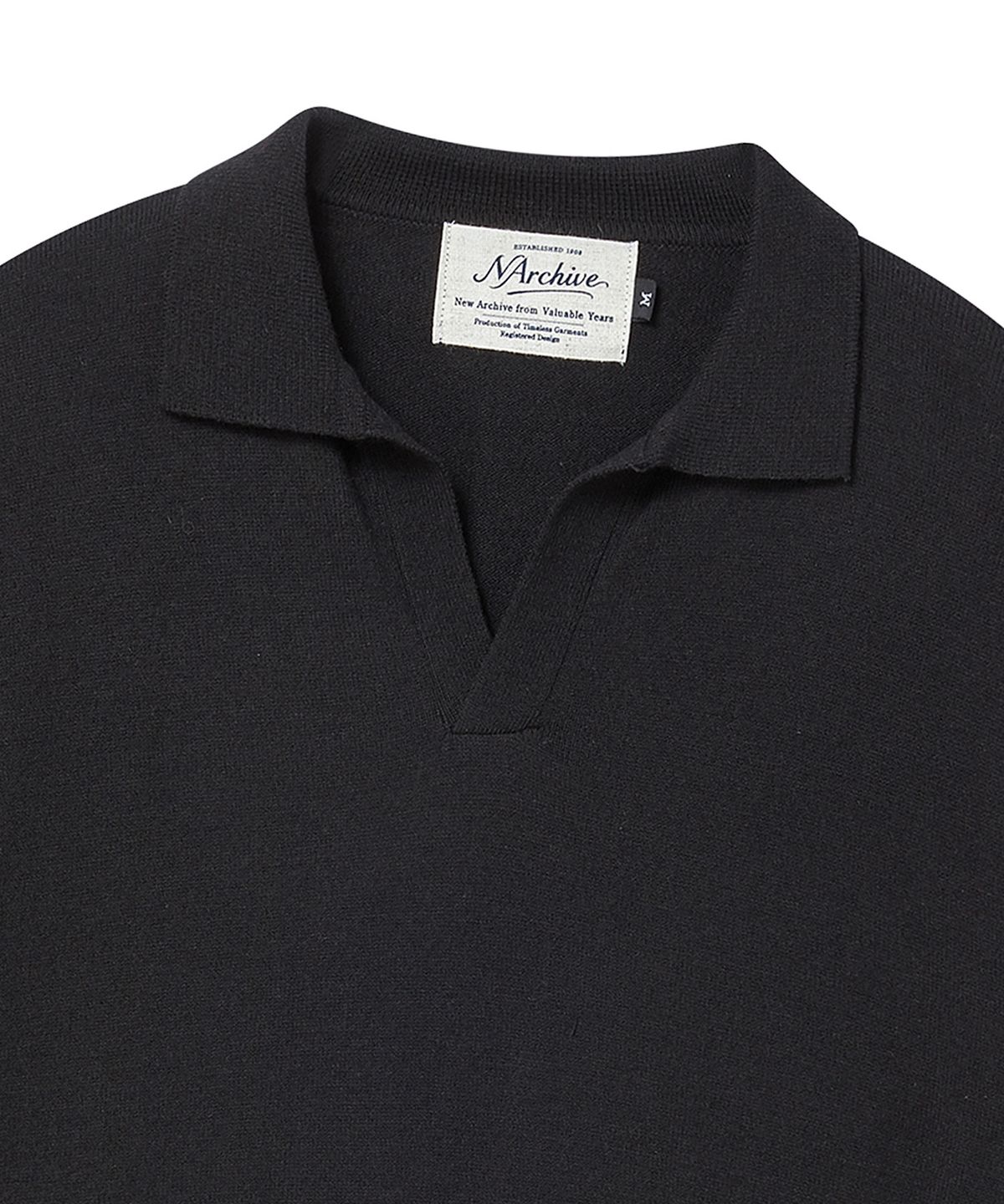 비욘드클로젯(BEYOND CLOSET) [COLLECTION LINE] 파인 울 피트 카라 니트 블랙