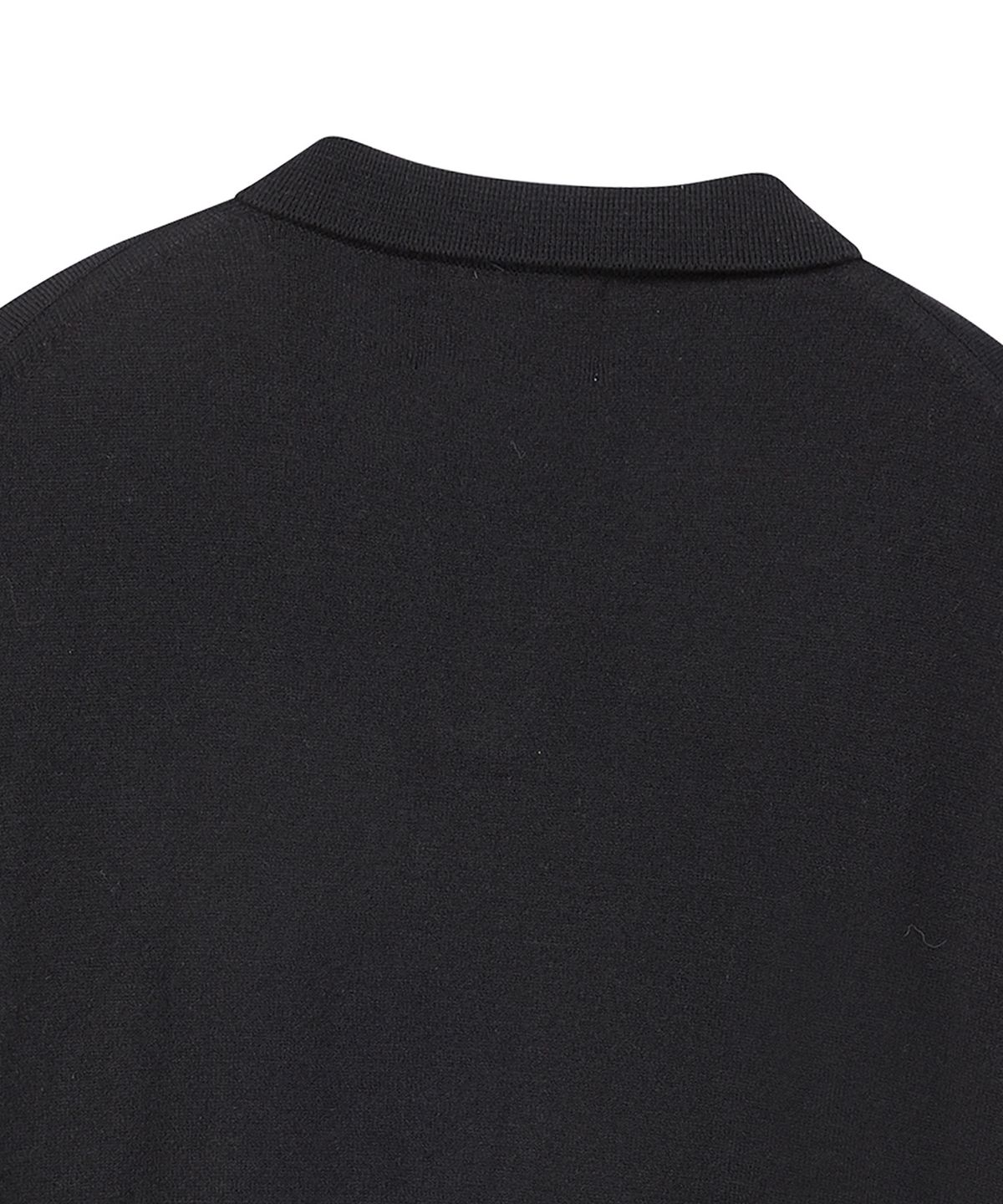 비욘드클로젯(BEYOND CLOSET) [COLLECTION LINE] 파인 울 피트 카라 니트 블랙