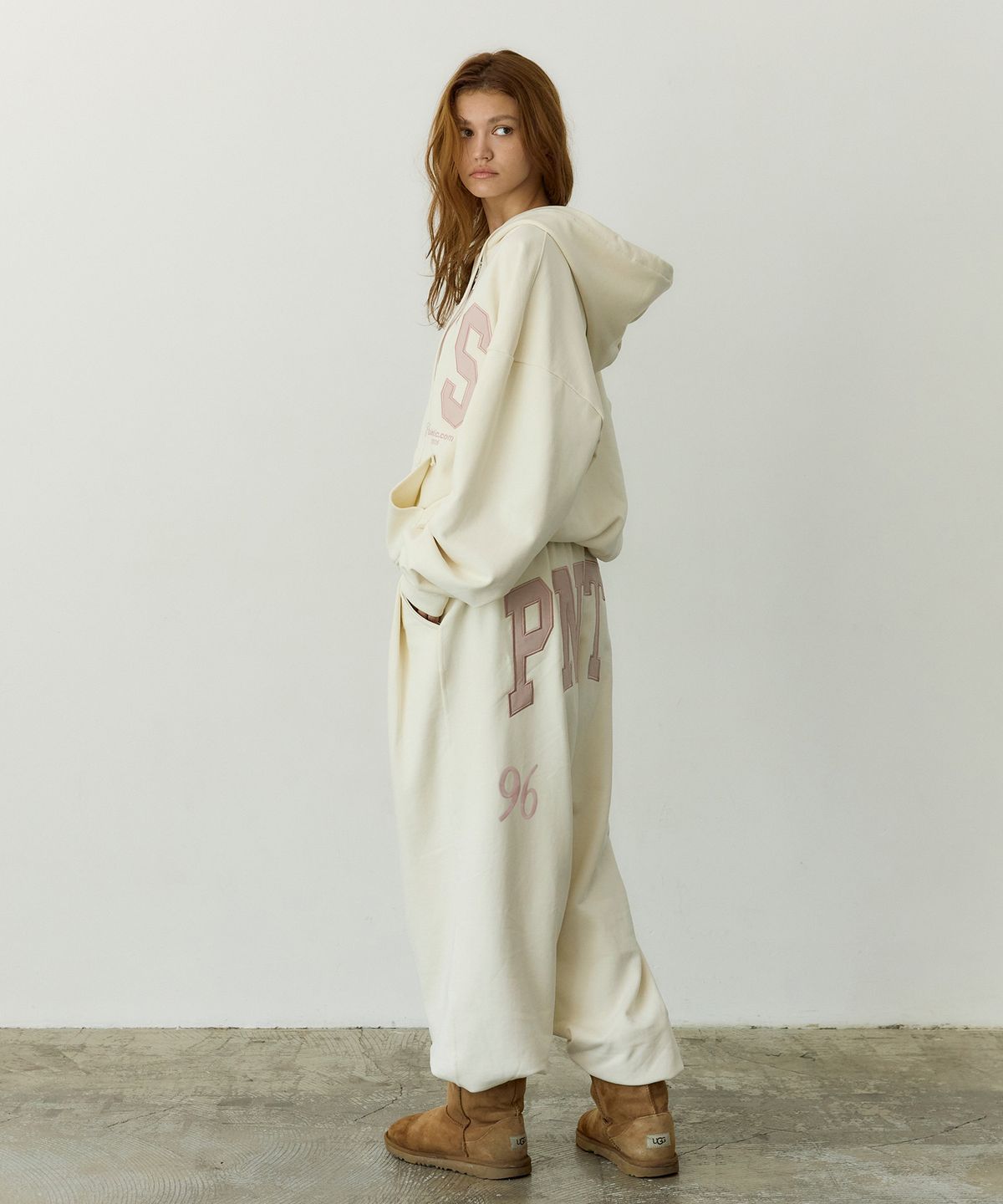 페이네틱(PAINETIC) PNTS Soft Zip-up Hoodie (IVORY)