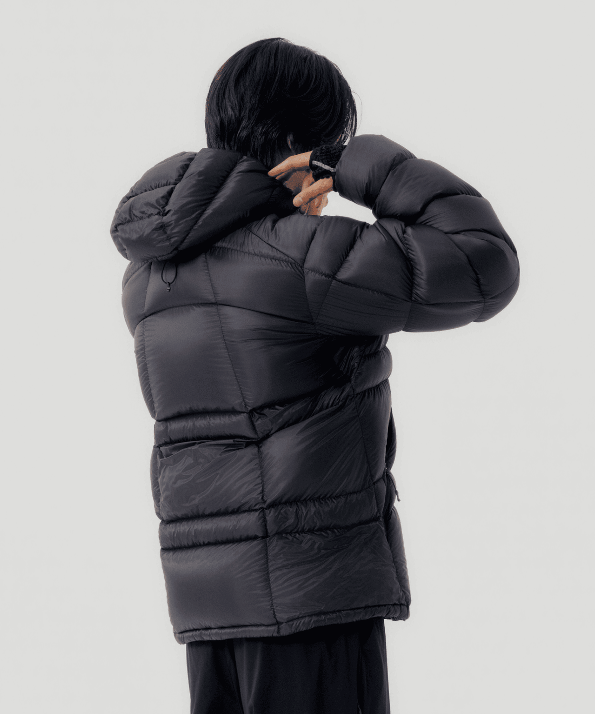 어반사이드 어패럴(URBANSIDE APPAREL) 에일러론 울트라 1000 SUL 7D 후드 다운 재킷