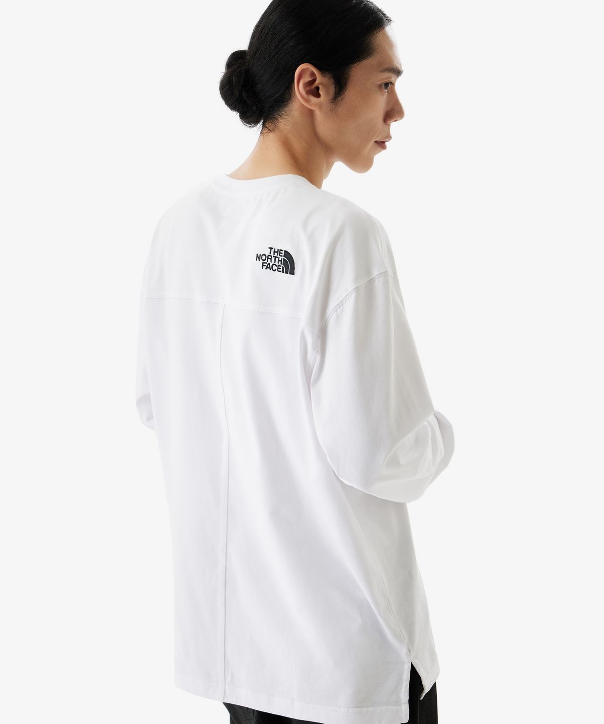 노스페이스(THE NORTH FACE) NT7TS50K 에센셜 긴팔 티셔츠 WHITE