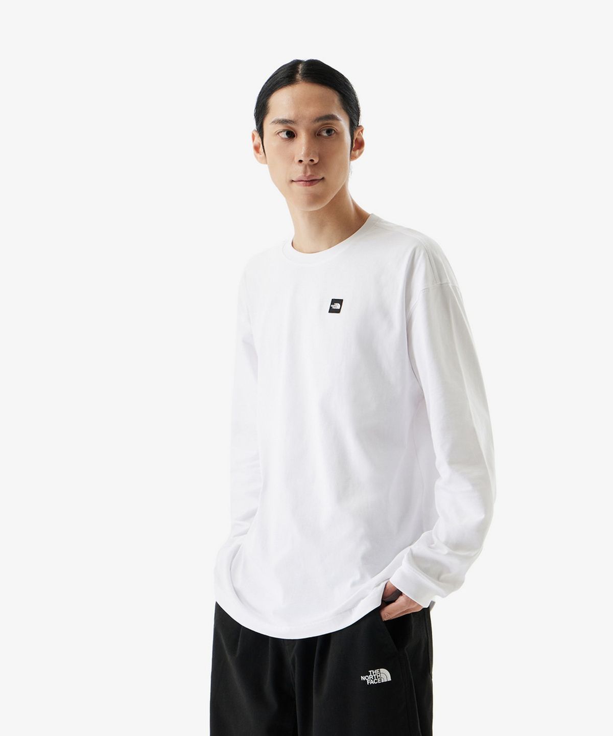 노스페이스(THE NORTH FACE) NT7TS50K 에센셜 긴팔 티셔츠 WHITE