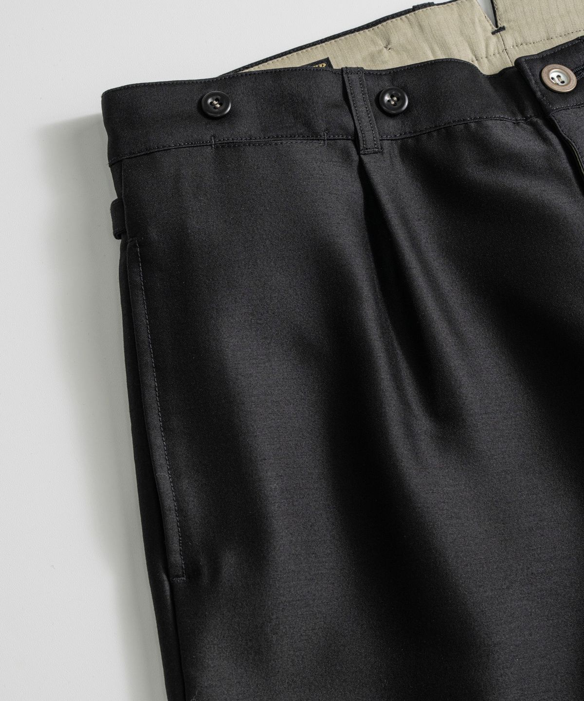 비헤비어(BEHEAVYER) SILK WOOL CLASSIC TROUSERS satin black