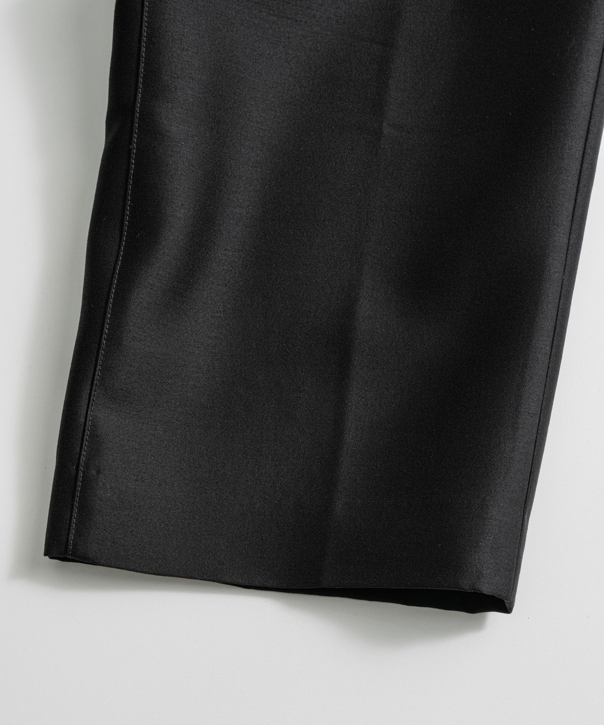 비헤비어(BEHEAVYER) SILK WOOL CLASSIC TROUSERS satin black
