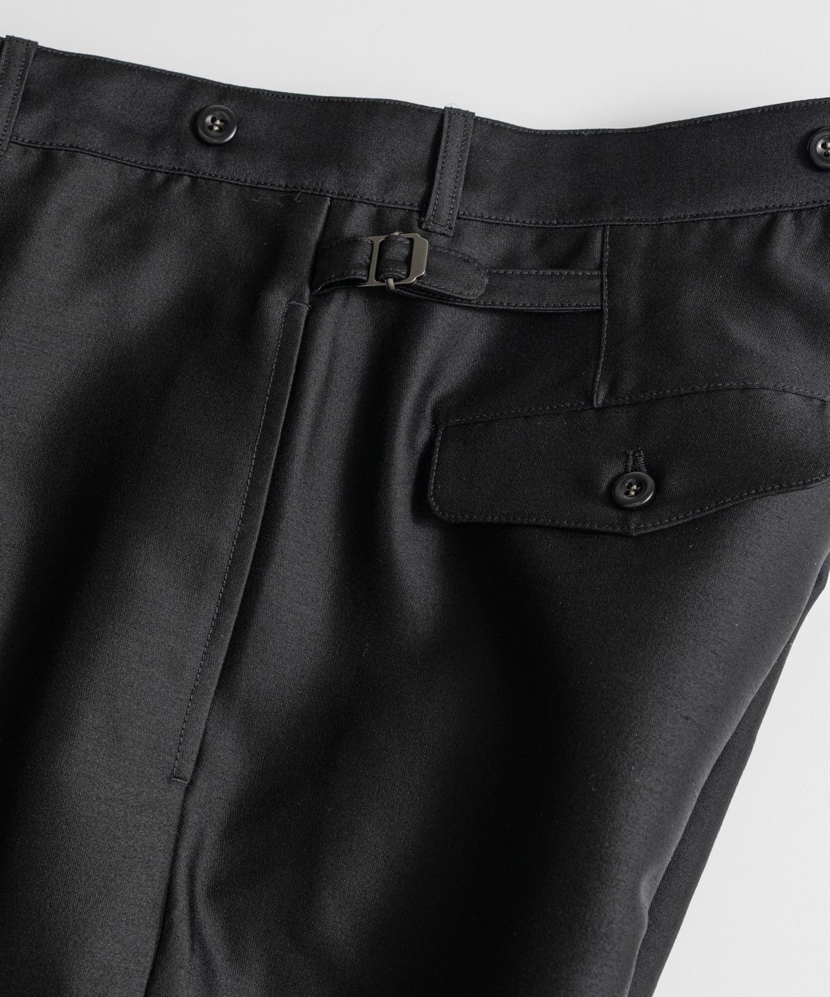 비헤비어(BEHEAVYER) SILK WOOL CLASSIC TROUSERS satin black