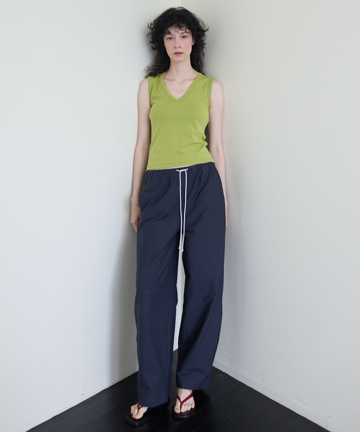 누베르(NUVERE) Loe Sleeveless Lime