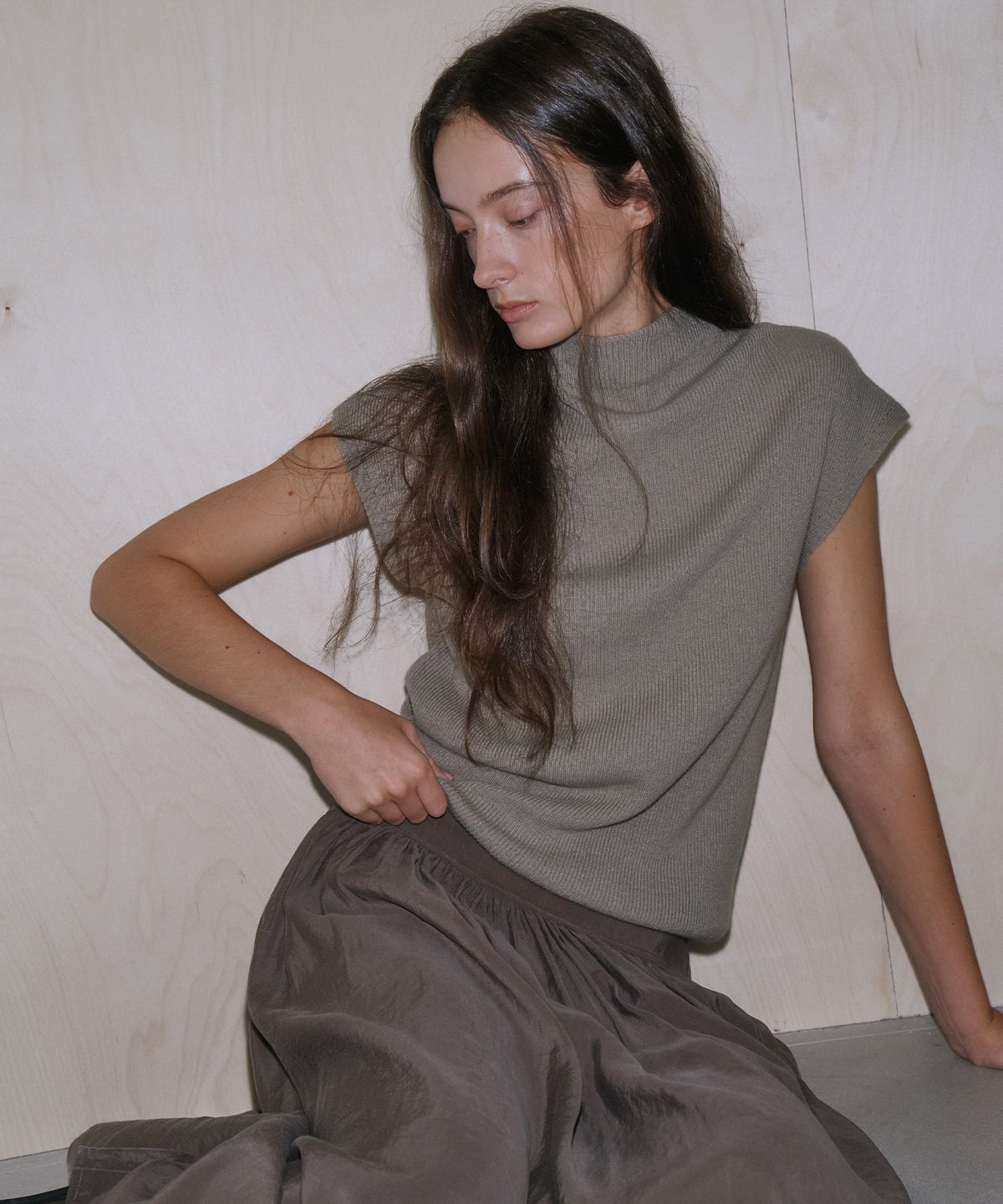 가더(GARDER) Wool Half Neck Knit (Brown)
