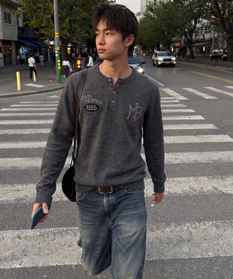 Heritage Henley Sweater(CHARCOAL)