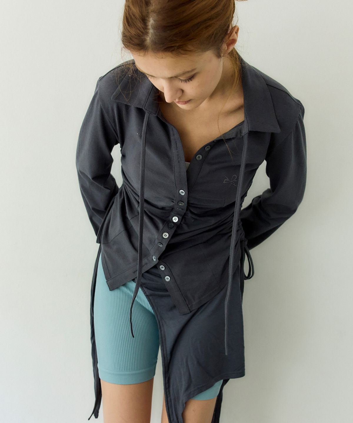 페이네틱(PAINETIC) Ruched Jersey String Shirt (CHARCOAL)