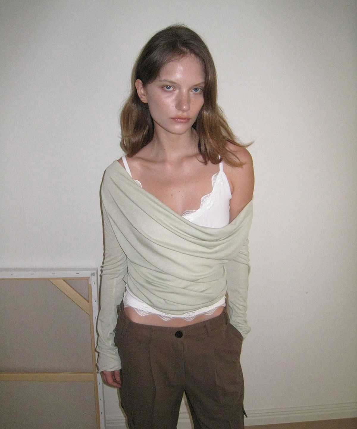 어패럴아카이브(APPAREL ARCHIVE) Marc deep u-neck drape sleeve tee - Mint