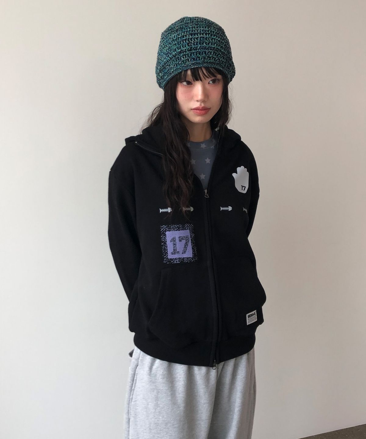 쏘비(SEW-B) 하이넥 17S (세미오버) 후드집업 [블랙]
