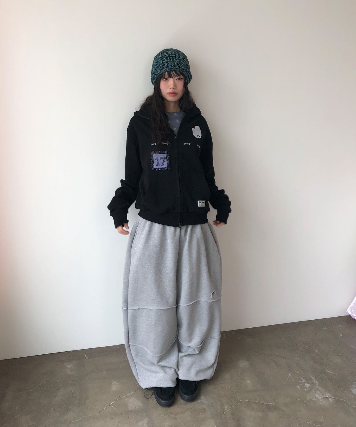 쏘비(SEW-B) 하이넥 17S (세미오버) 후드집업 [블랙]