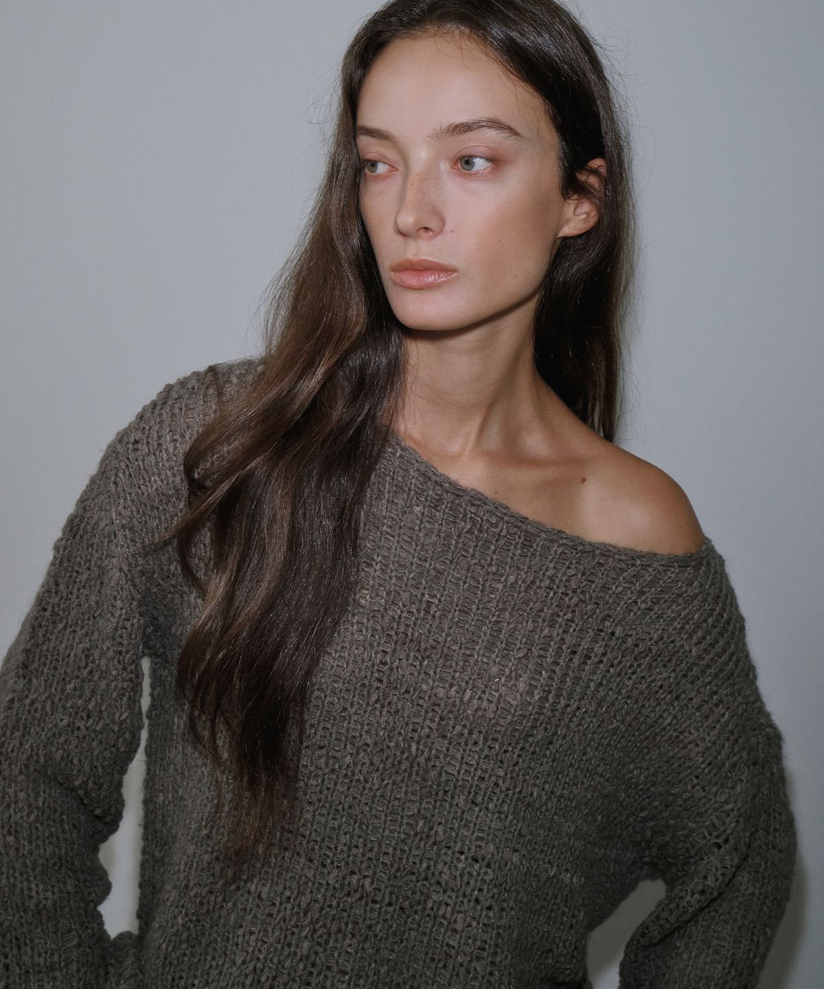 가더(GARDER) Over Loose Wool Knit (Khaki Brown)