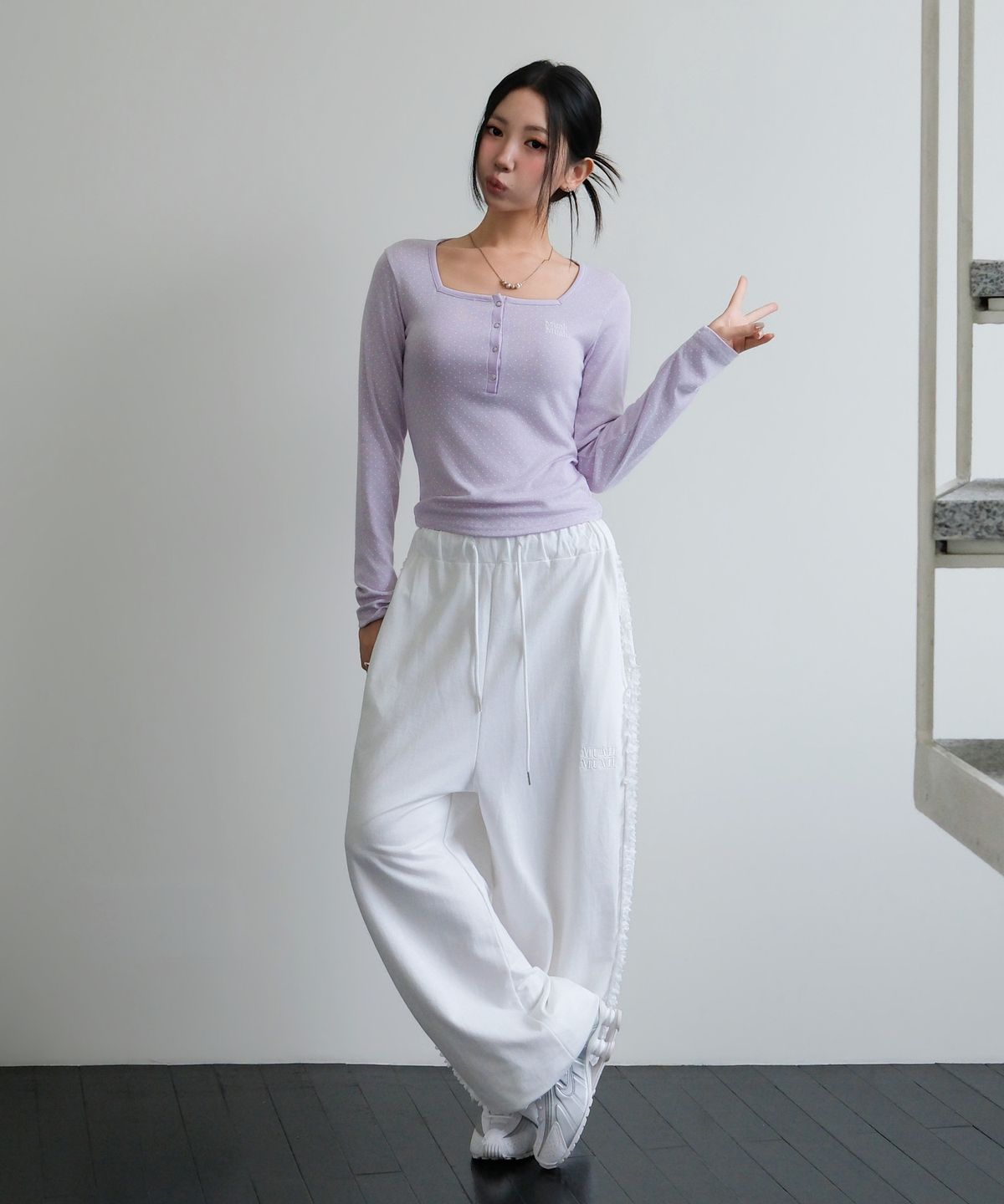 무아무아(MUAHMUAH) 레이스 밴드 와이드 밴딩팬츠 [화이트]
