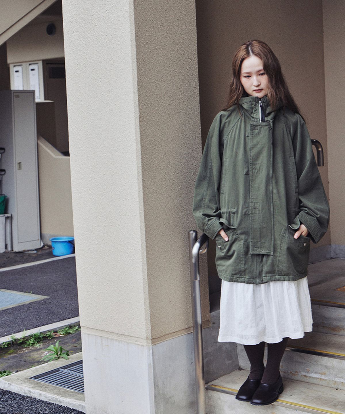 태리스(TAERIS) VINTAGE WASHED FISHTAIL JACKET_KHAKI
