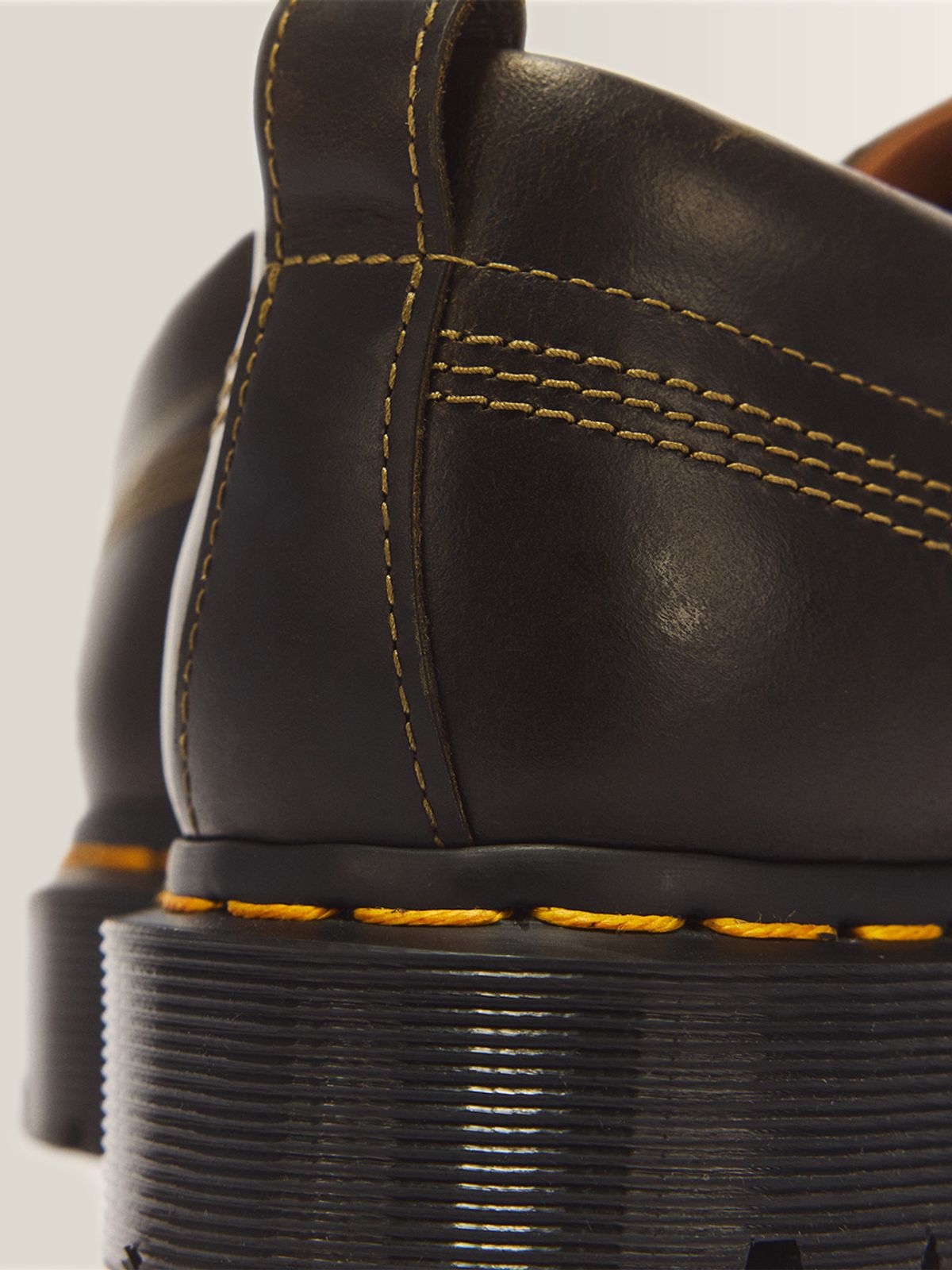 닥터마틴(DR.MARTENS) 로웰
