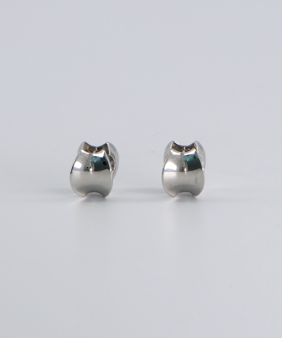 앤 서울(ANNE SEOUL) Wave 5mm bold earring