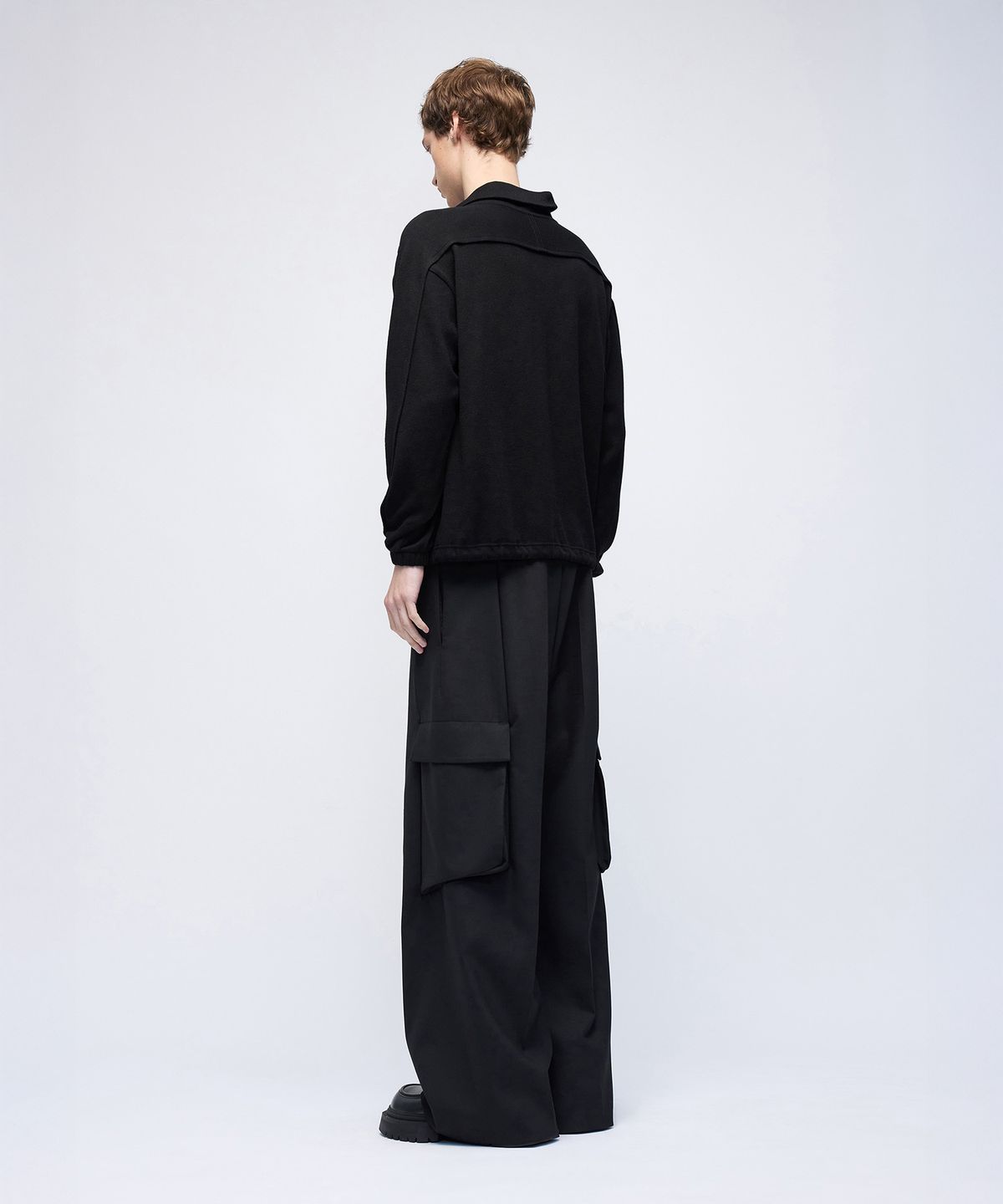 몰프(MORPH) Organism Wool Asymmetric Placket Button-up Turtleneck Sweater