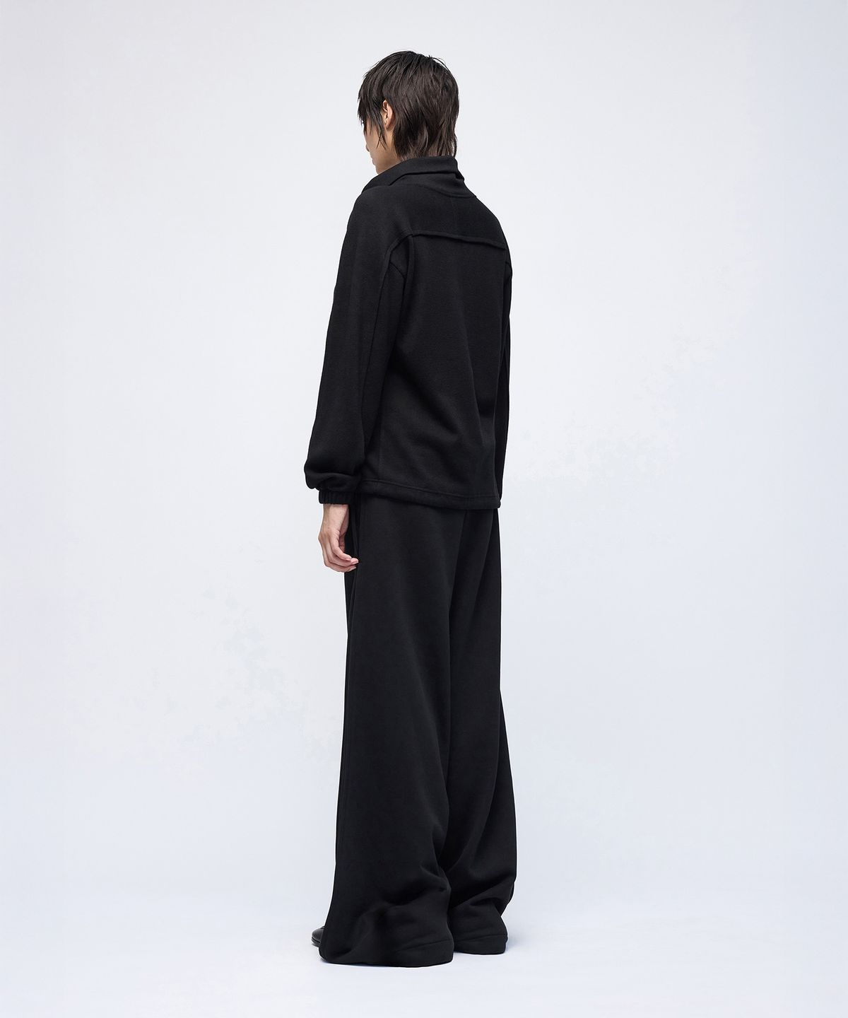 몰프(MORPH) Organism Wool Asymmetric Placket Button-up Turtleneck Sweater