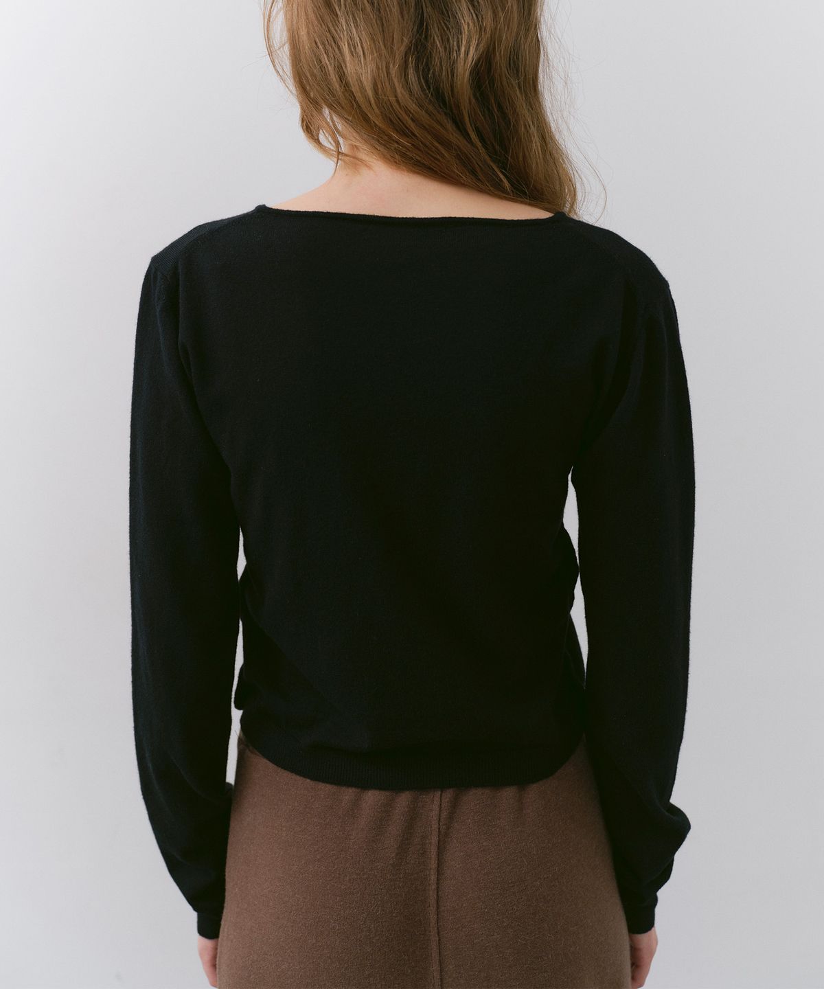 카셀(CACELE) LINE SEMI CROP KNIT, BLACK