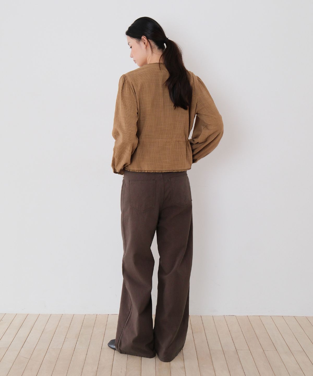 모의(MOUI) Color dyeing pants (BROWN)