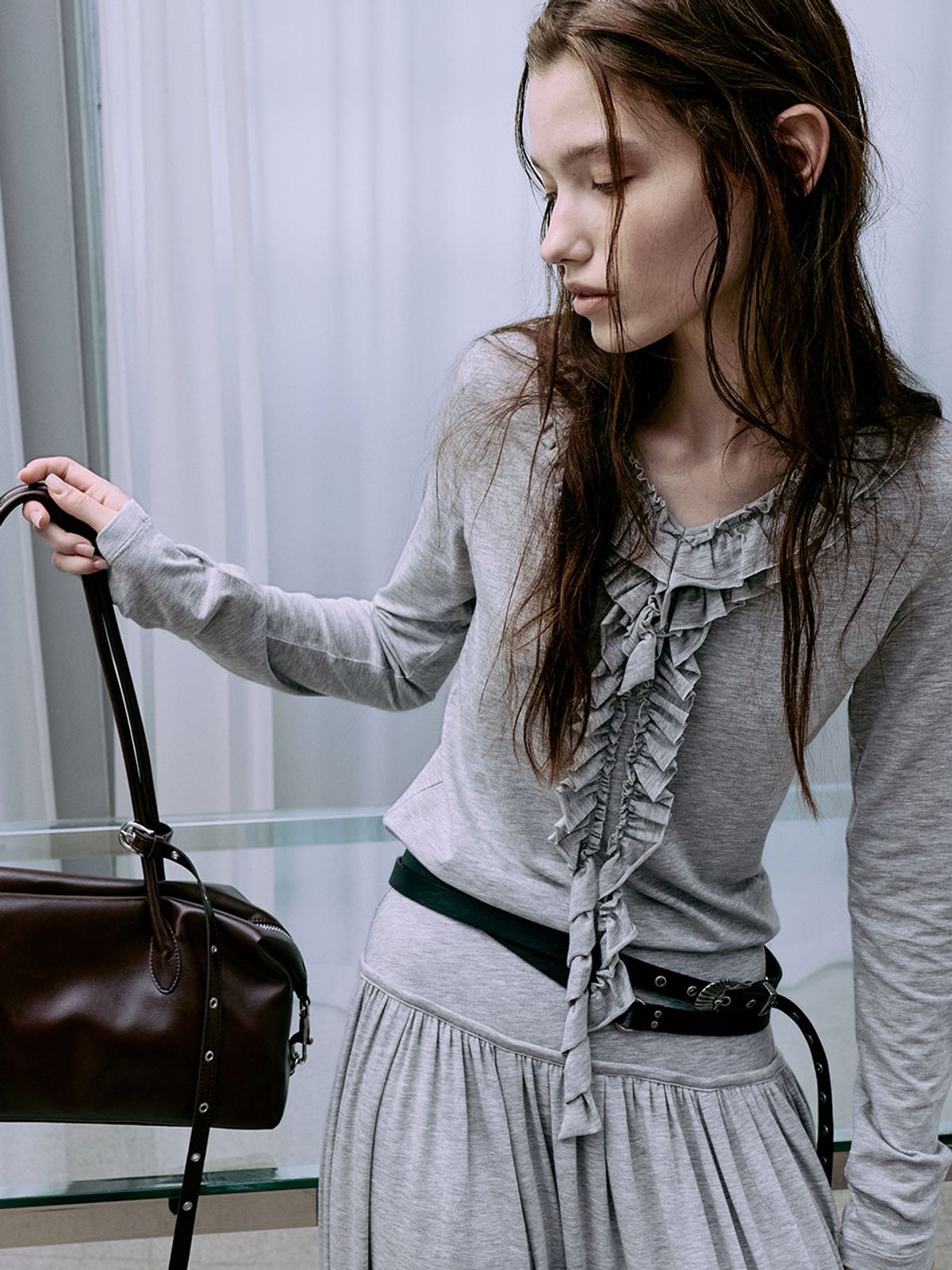 레이브(RAIVE) Ruffle Detail Top VW6AE960_2color