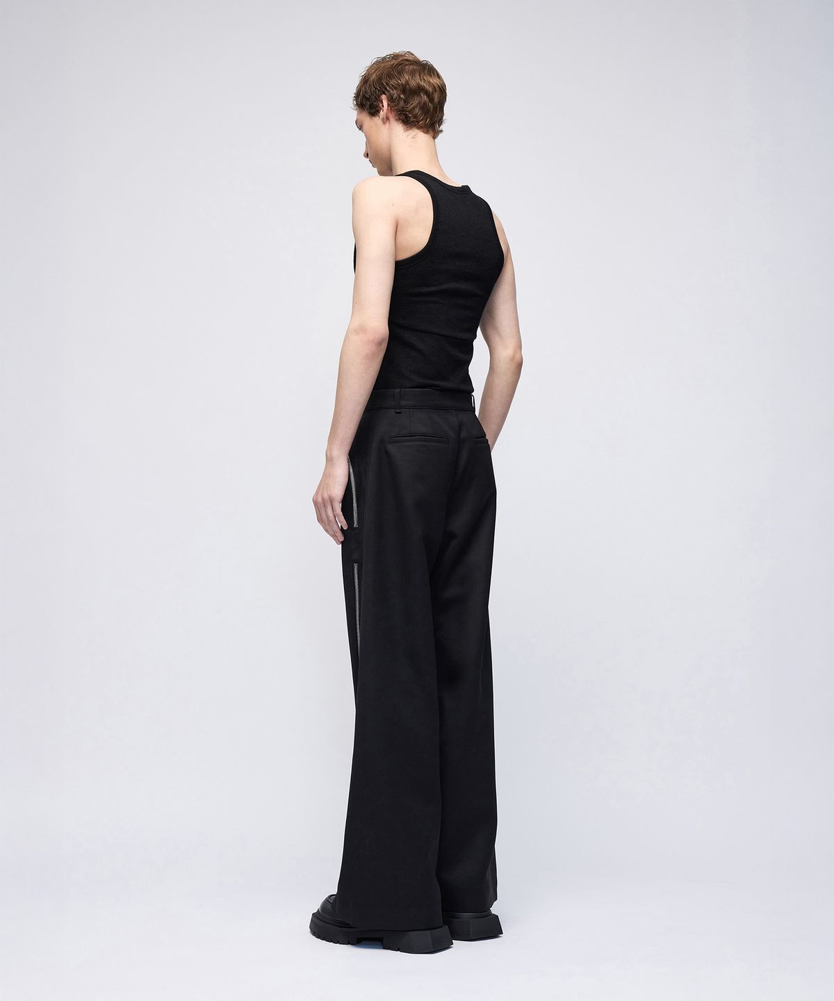 몰프(MORPH) Divided Texture Sleeveless