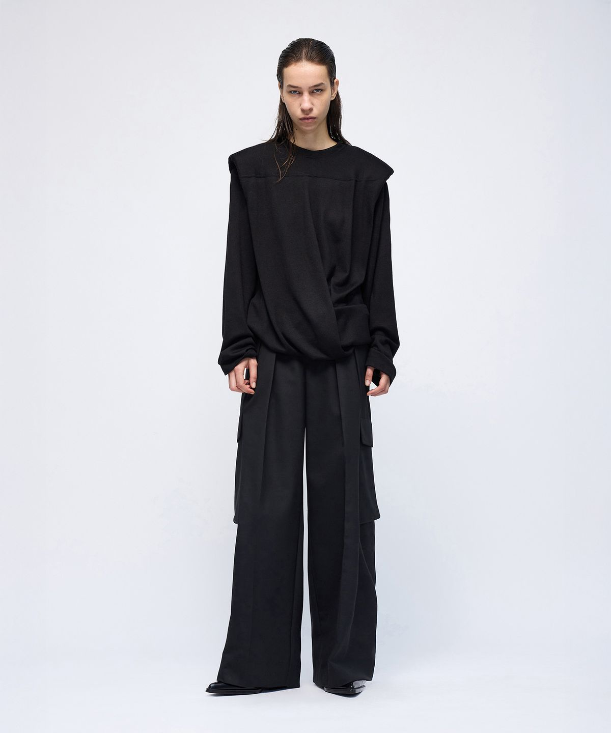 몰프(MORPH) Organism Wool Draped Shoulder Padded Long Sleeve