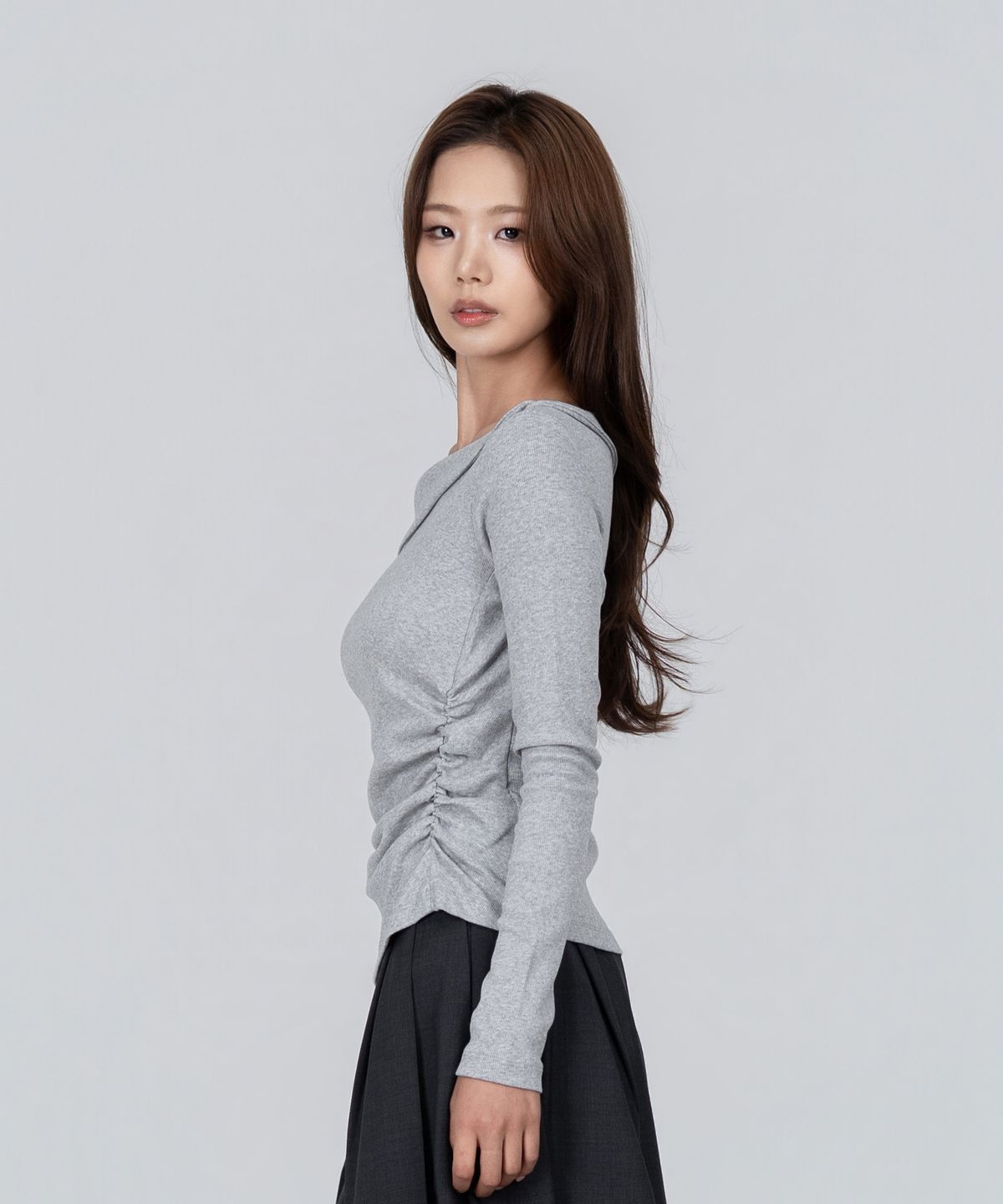 포스333(PHOS333) W One Off-Shoulder Long Sleeved
