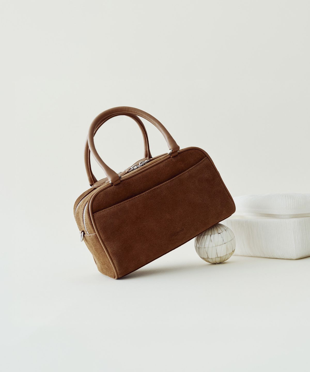 시야쥬(SIYAZU) SIAC3144 Mini Puff Suede Bag_Camel