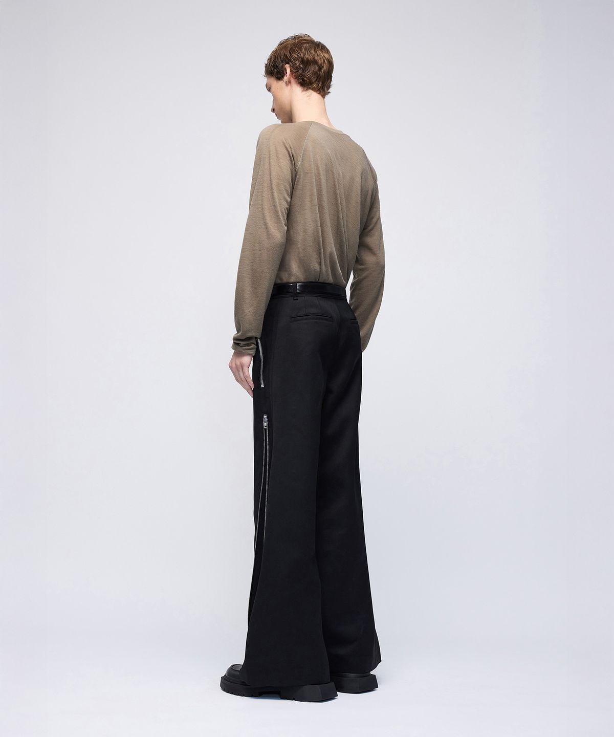 몰프(MORPH) Organism Wool Draped Long Sleeve