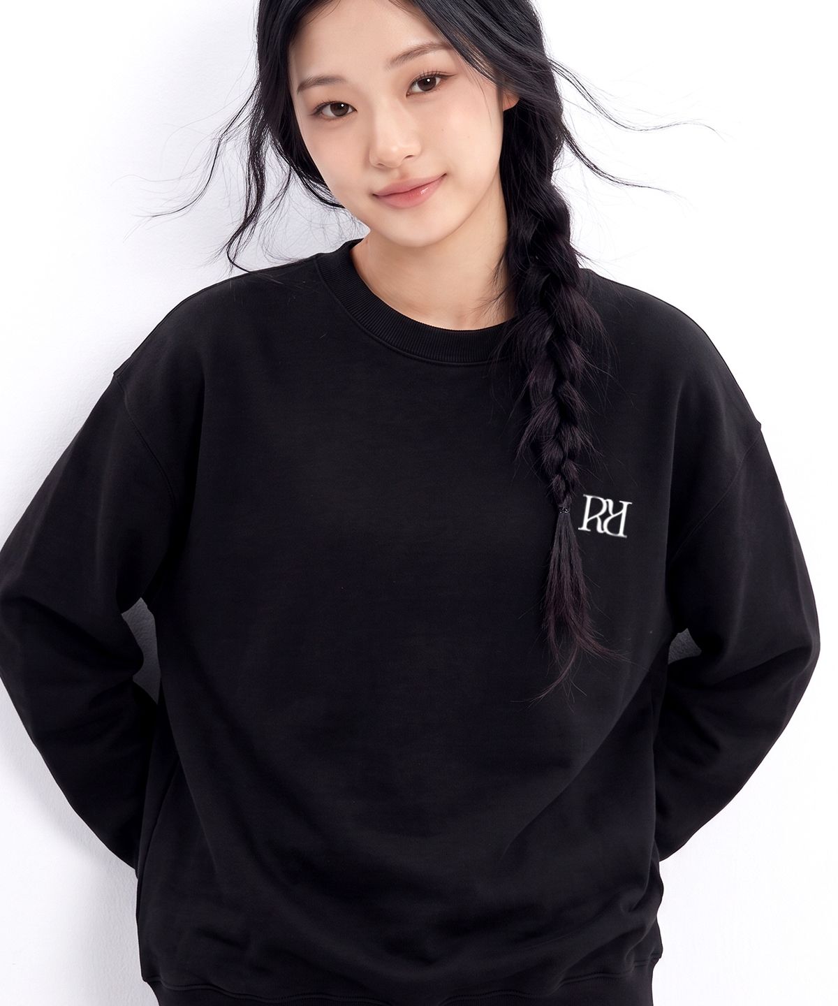 랜덤오프(RANDOMOFF) R:SIGNET SWEATSHIRT (2color) [RLZM_0011]