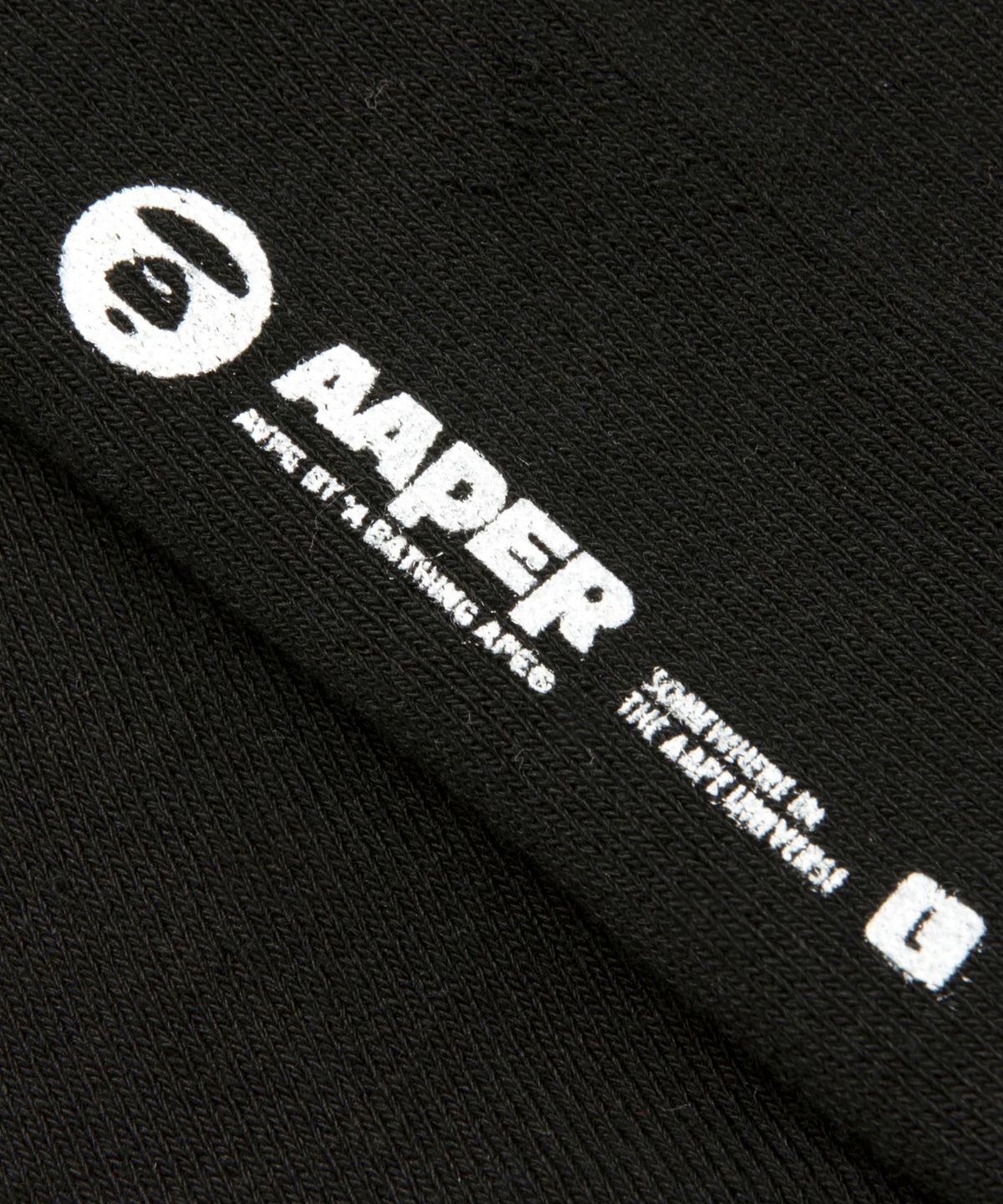 에이프(AAPE) AAPER 니하이 양말 블랙 / AAPSOM5422XXRBKX
