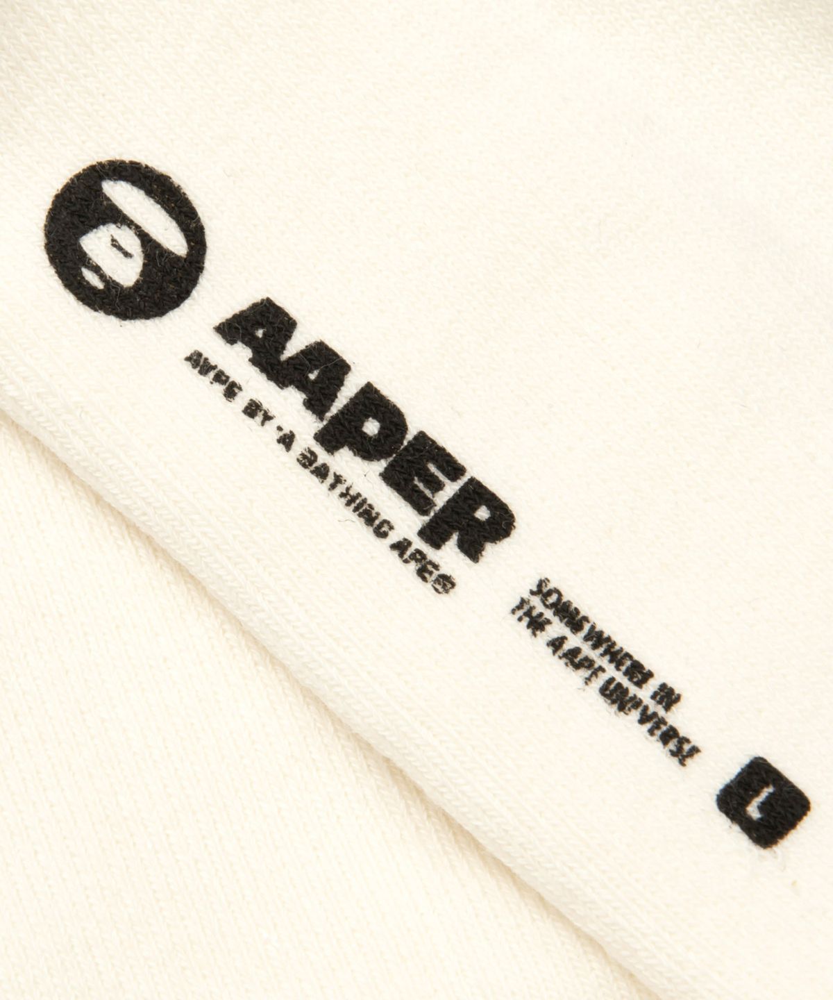 에이프(AAPE) AAPER 니하이 양말 아이보리 / AAPSOM5422XXRIVX