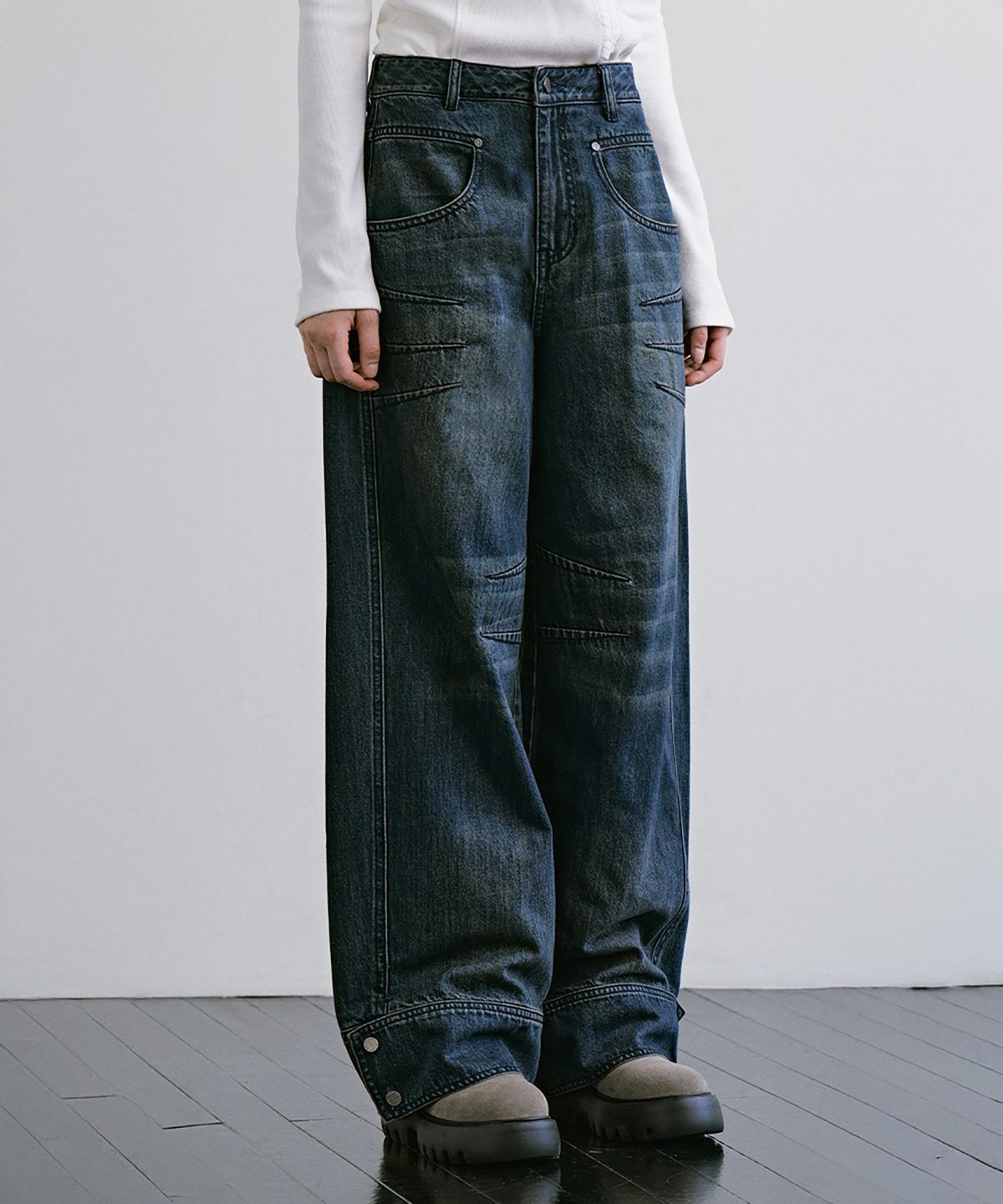 트리밍버드(TREEMINGBIRD) Darted Barrel Denim [ Navy ]
