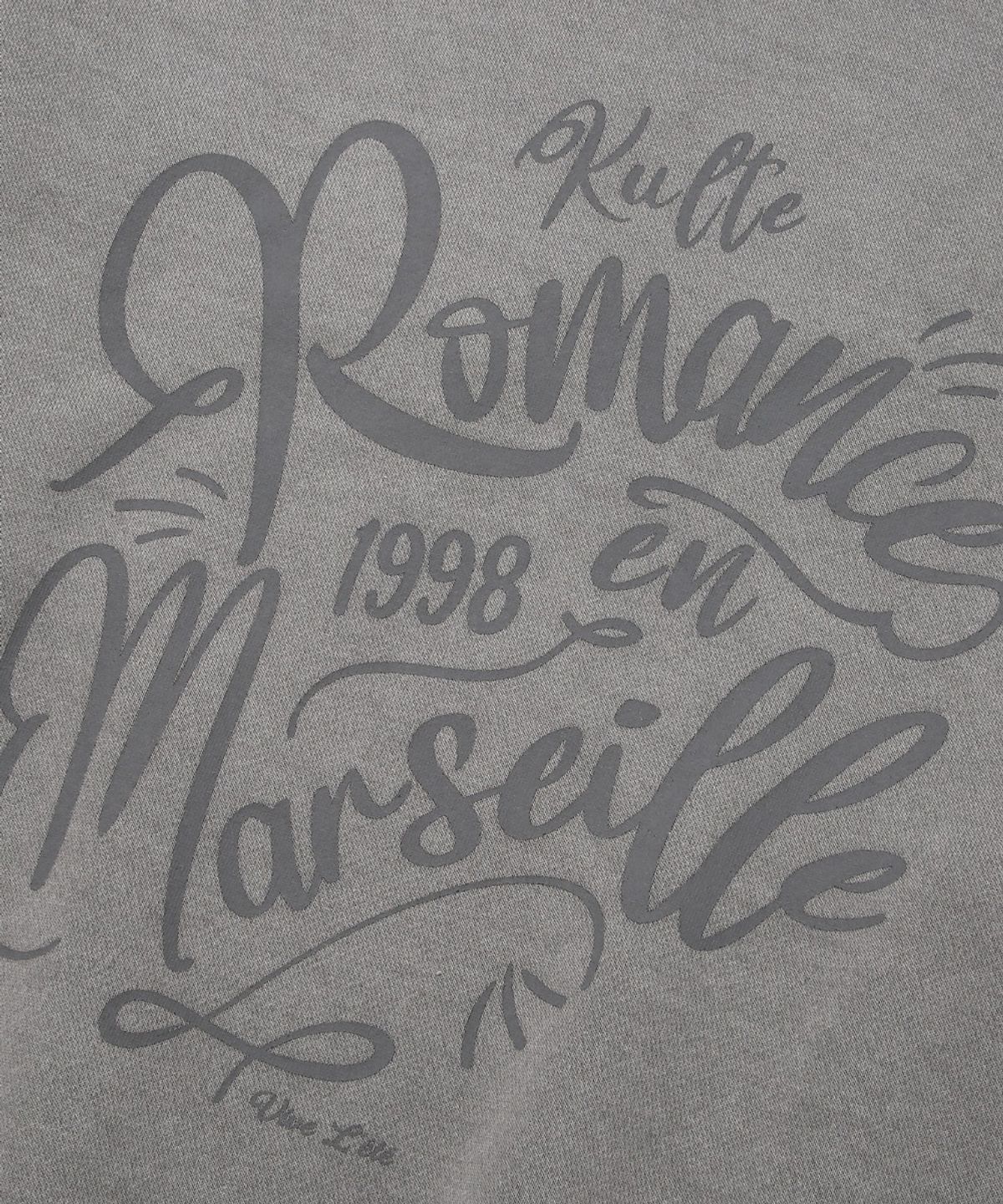 쿨트(KULTE) ROMANCE GRAPHIC PIGMENT CREWNECK_GREY
