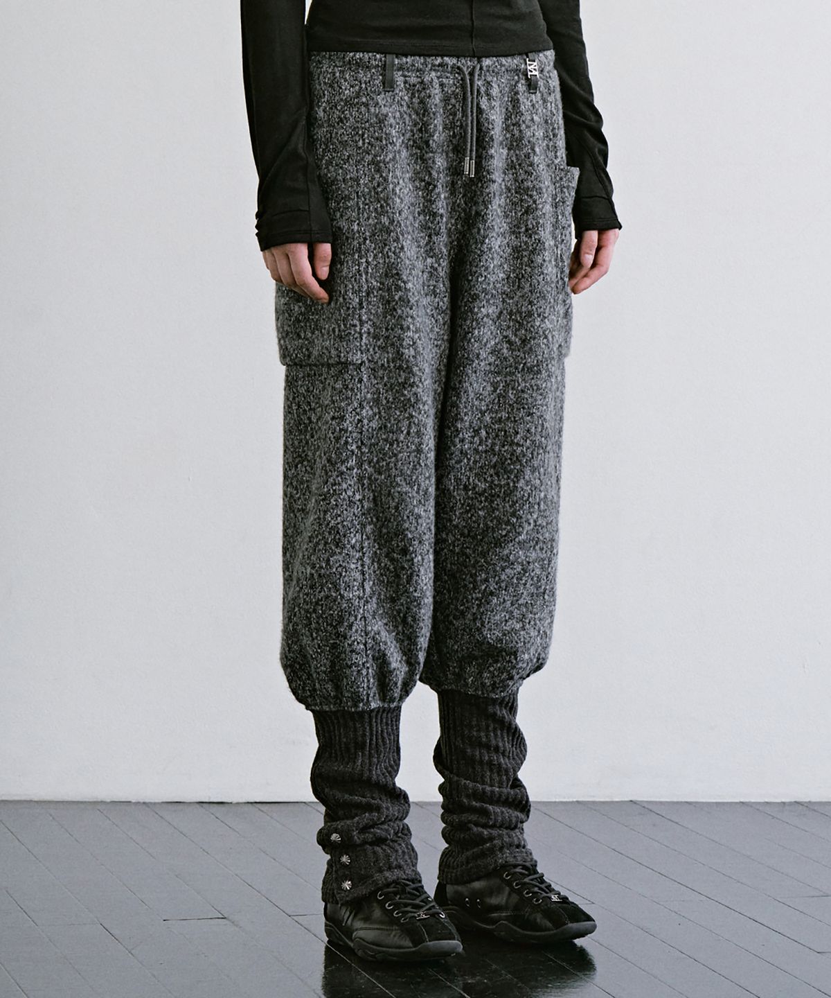 트리밍버드(TREEMINGBIRD) Knee-Sock Layered Set-up Pants [ Melange Gray ]