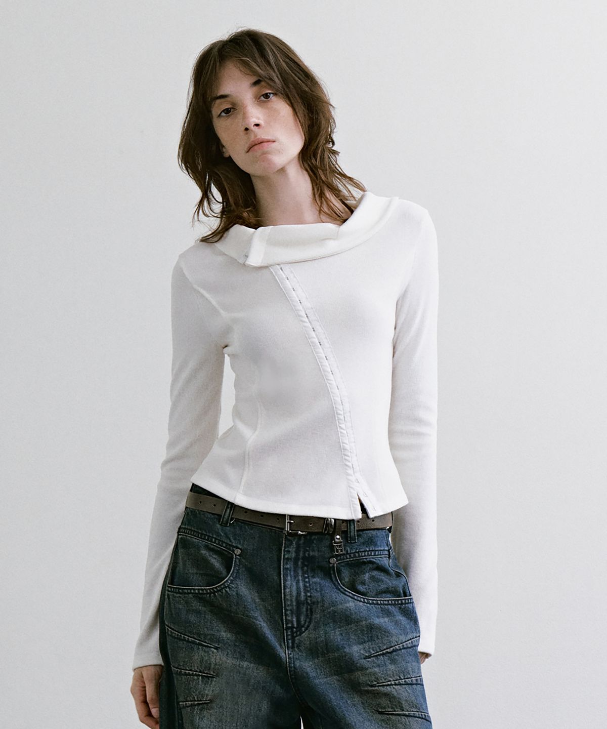 트리밍버드(TREEMINGBIRD) Asymmetric Hook Long Sleeve Top [ Ivory ]