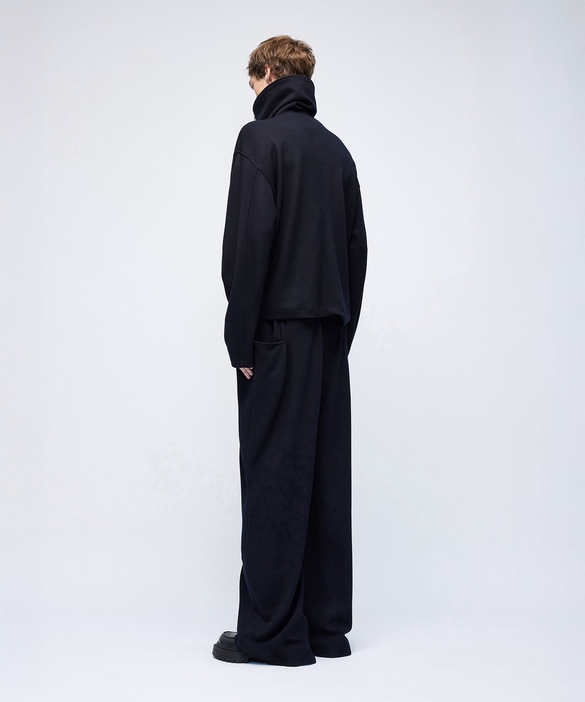 몰프(MORPH) Organism Wool Draped High Neck Sweater