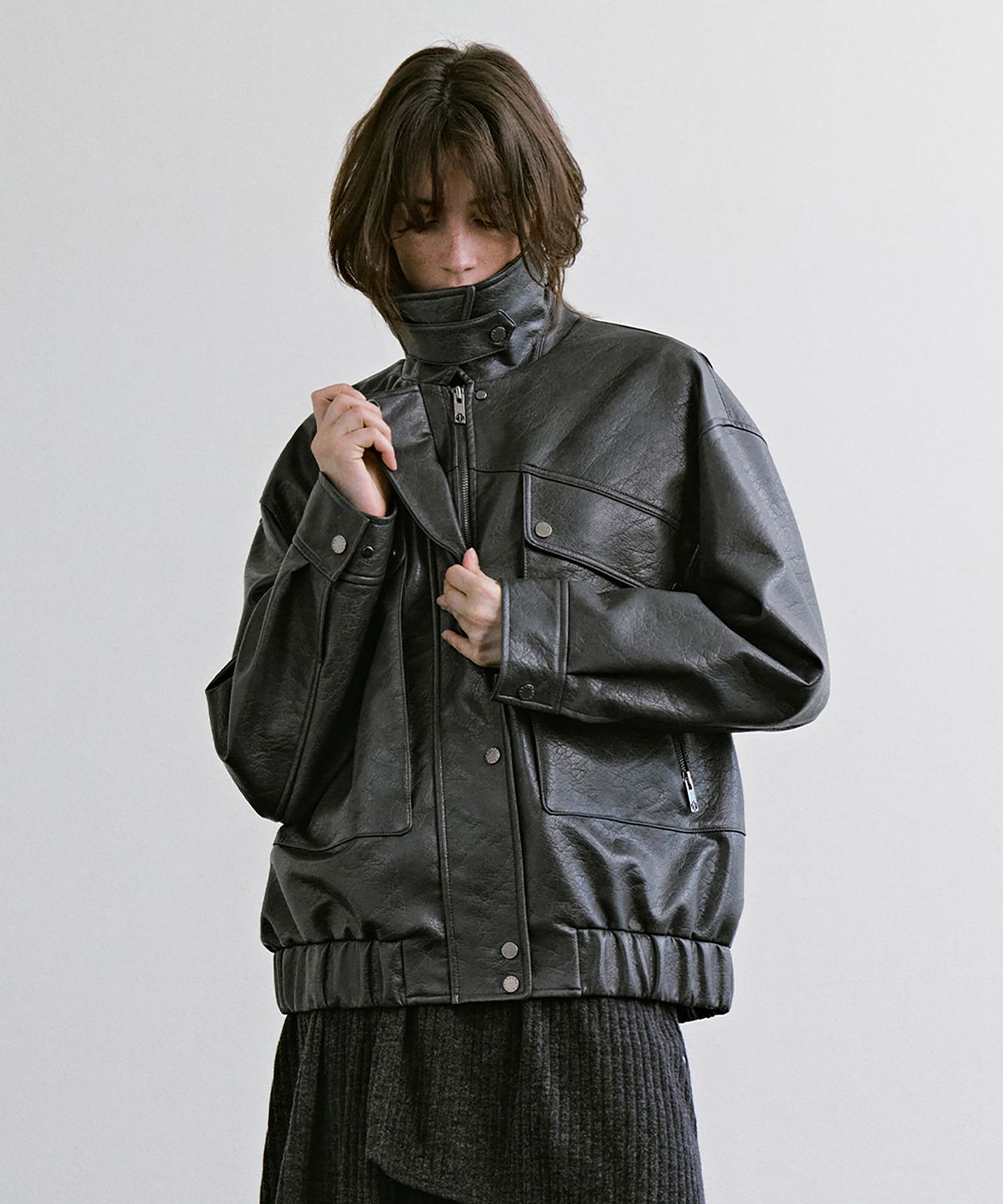 트리밍버드(TREEMINGBIRD) Diagonal Leather Blouson Jumper [ Gray ]