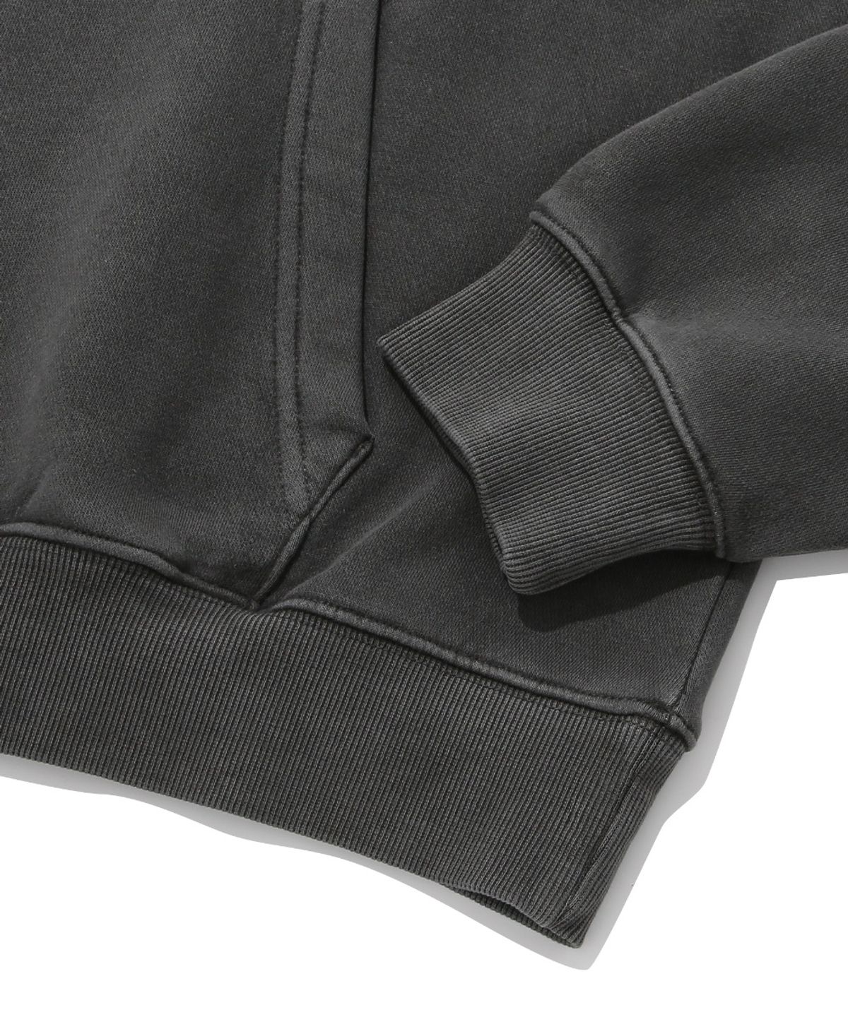 쿨트(KULTE) KULTE LOGO EMB PIGMENT HOODIE_CHARCOAL