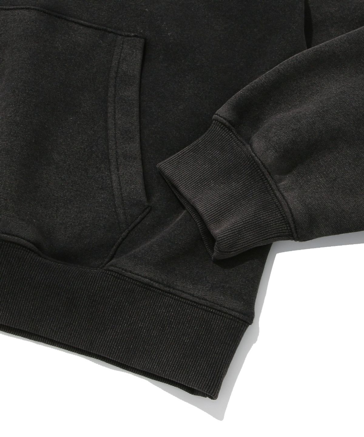 쿨트(KULTE) KULTE LOGO EMB PIGMENT HOODIE_BLACK