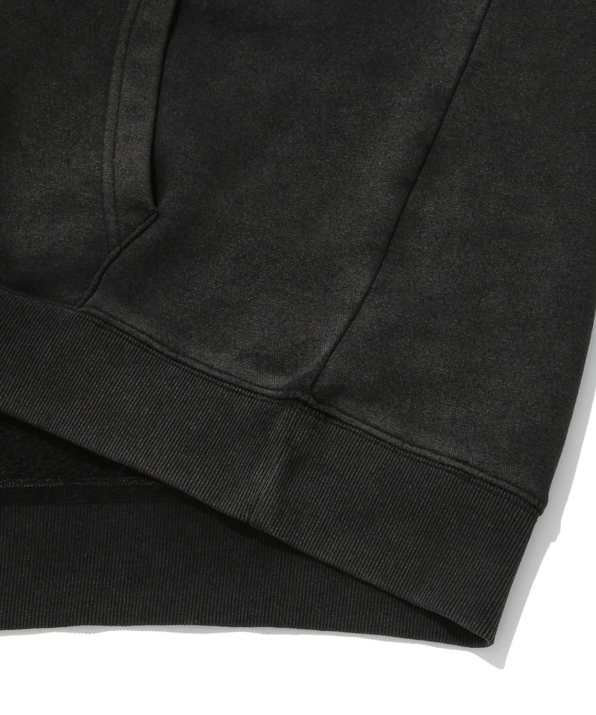 쿨트(KULTE) KULTE LOGO EMB PIGMENT HOODIE_BLACK