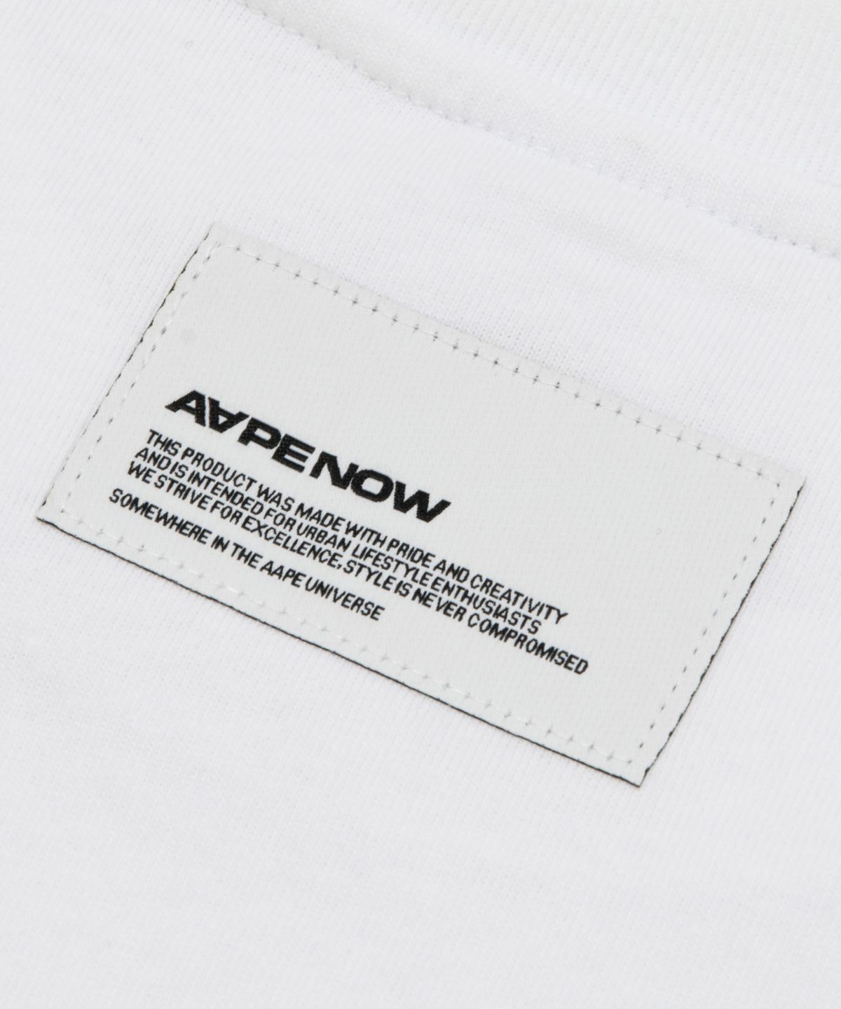 에이프(AAPE) Moonface 로고 롱슬리브 티셔츠 화이트 / AAPLTM1947XXRWHX