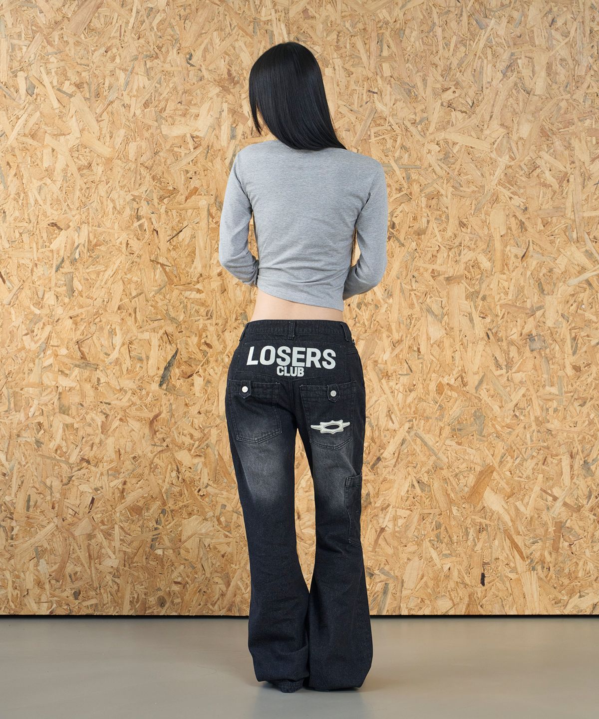 루저스클럽(LOSERS CLUB) 엘씨 아플리케 포켓 부츠컷 데님 팬츠 블랙