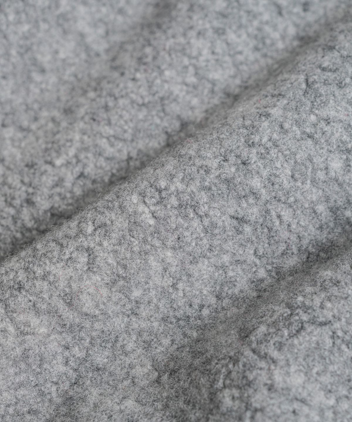 비헤비어(BEHEAVYER) WOOL PILE SNAP PULLOVER l.grey