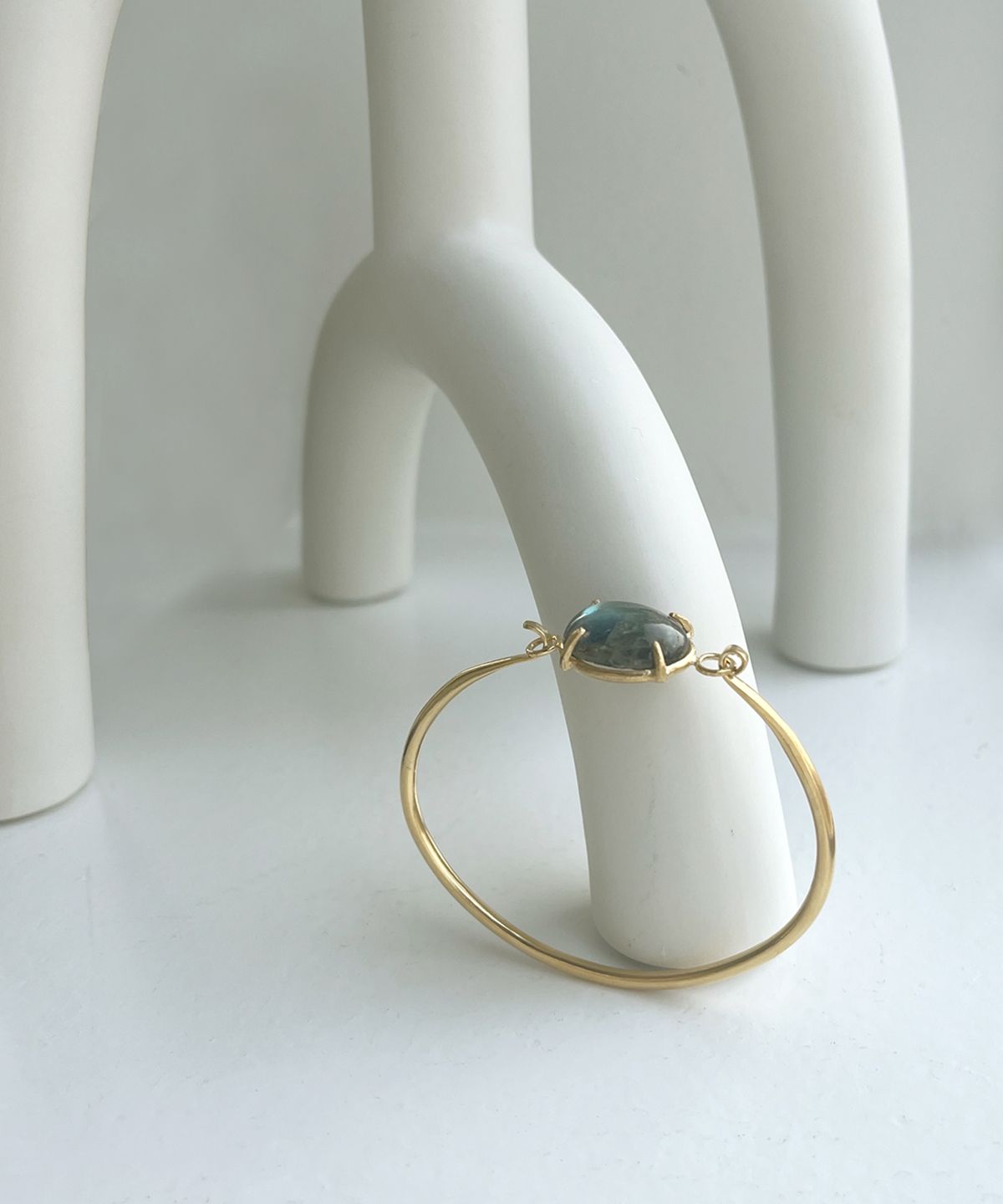 너울(NEOUL) Grandma Bracelet - Gray Moonstone